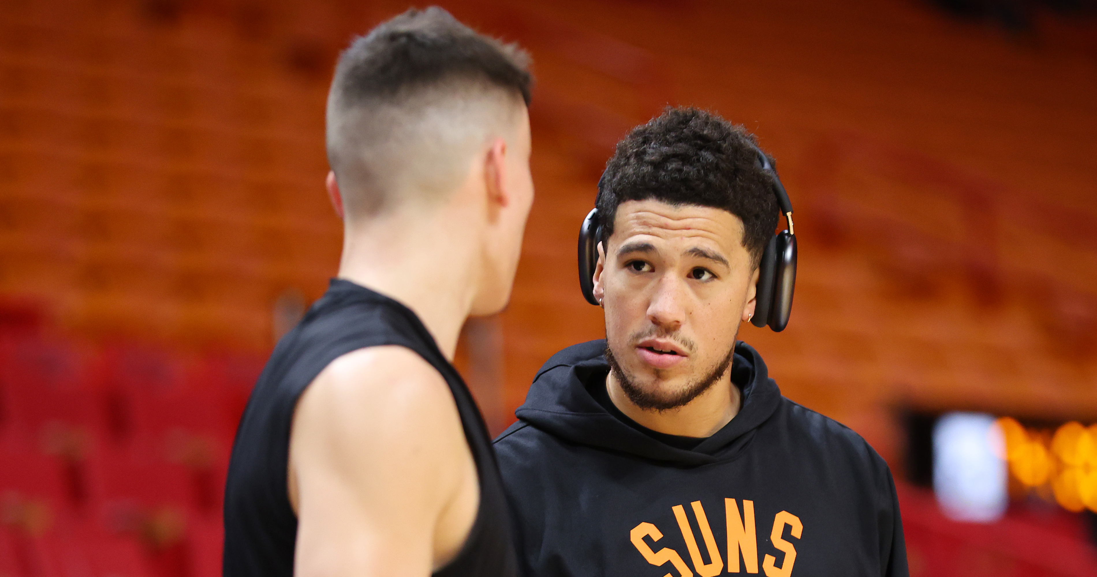 Devin Booker Suffers Hamstring Injury In Suns Vs Pelicans Game 2