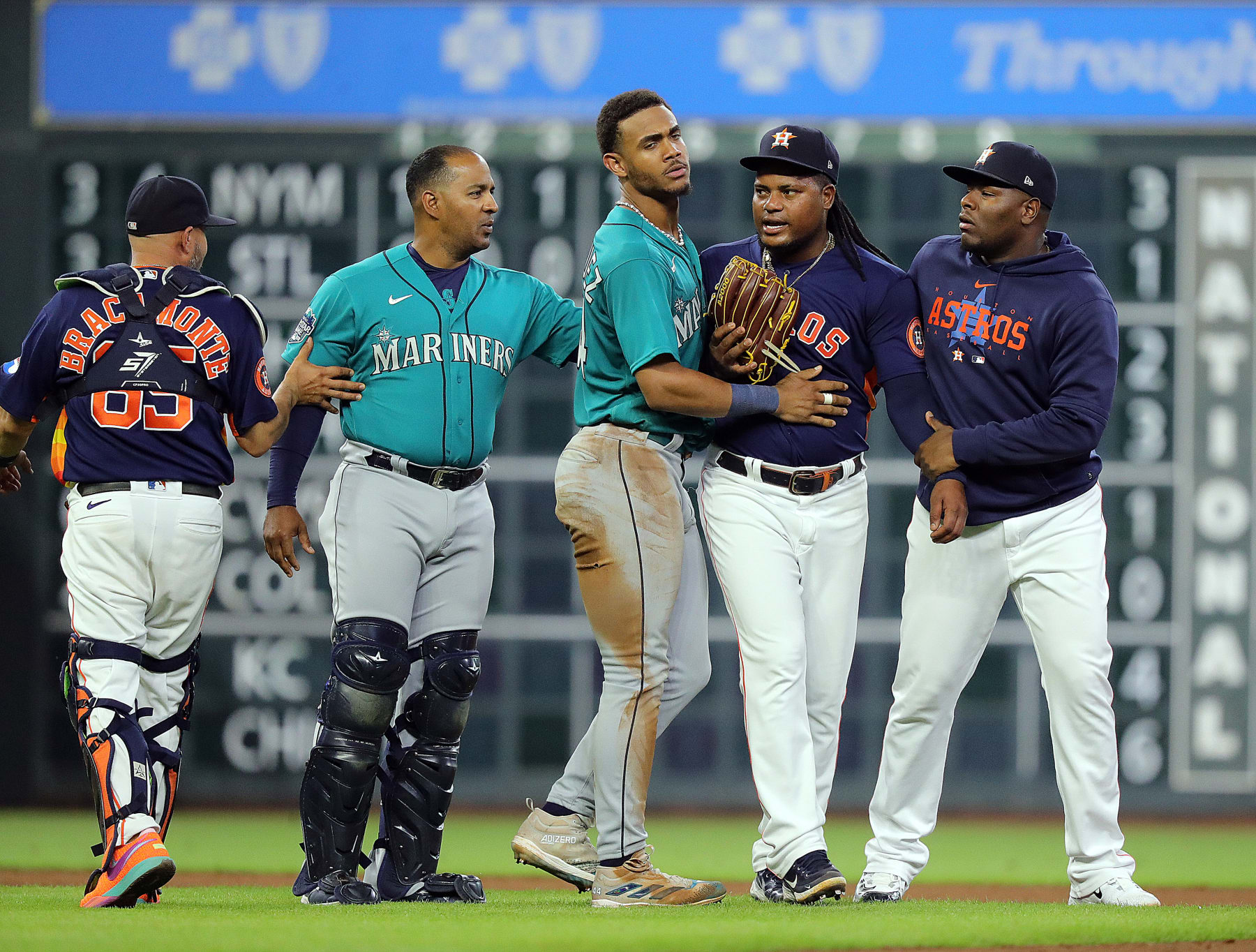 Eugenio Suárez Says Hector Neris Called Julio Rodríguez Anti Gay Slur in MLB Game