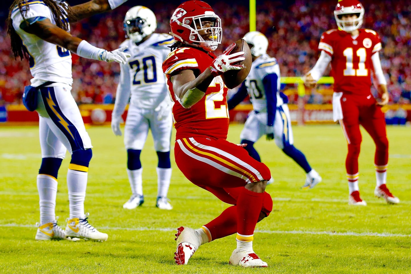 Chiefs' Travis Kelce continues to haunt Chargers with winning TD