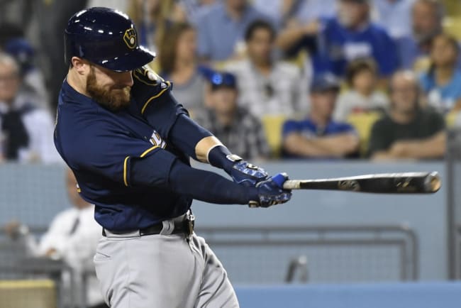 Lucroy, Brewers sweep Pirates 