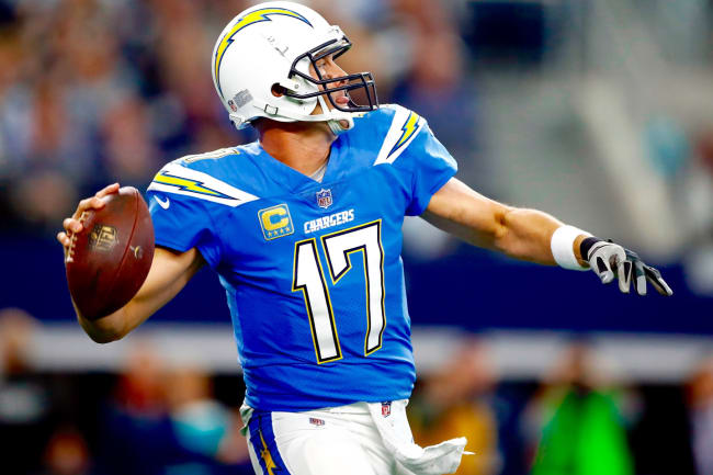 Chargers Final Score: LAC 30, KC 24 - Bolts From The Blue