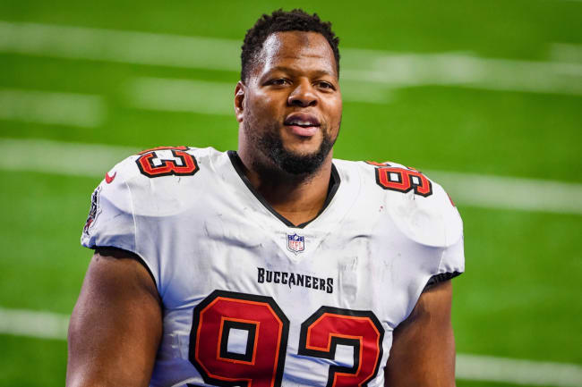 Report: 49ers were interested in Ndamukong Suh, who signed a one