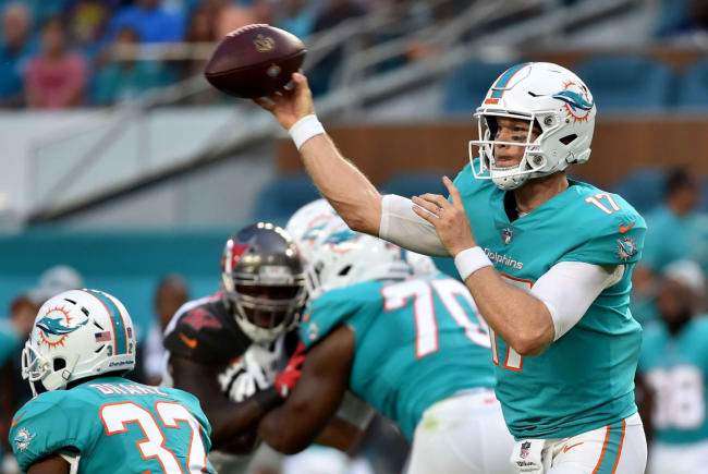 Dolphins lose to Bucs 24-26