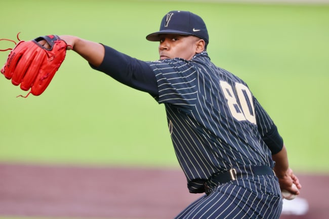 Patrick Mahomes reacts to Kumar Rocker being selected third