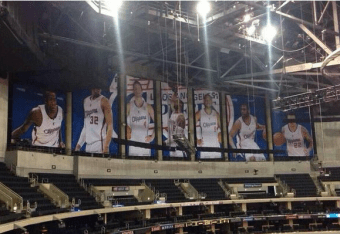 Clippers cover lakers banners 2025