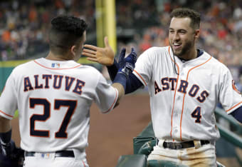 Astros' Jose Altuve surprises young fan with special gift in Miami