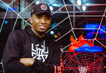 Donovan mitchell 2025 shoes logo