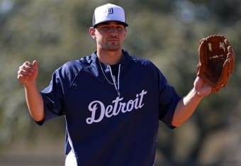 Tigers' Jose Iglesias has stress fractures in both legs - The Boston Globe