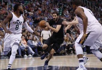 Joe Ingles, Kyle Korver playing heavy minutes despite being over 30; Quin  Snyder on fouling late with 3-point lead