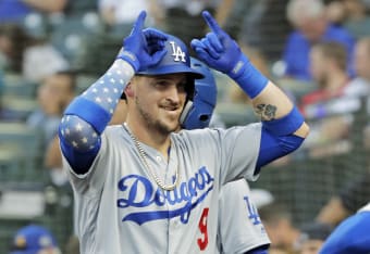 Family by Bellinger's side as he thrives in first MLB stint