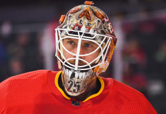 Calgary airbrush artist creates 2nd goalie mask for Flames' Jacob
