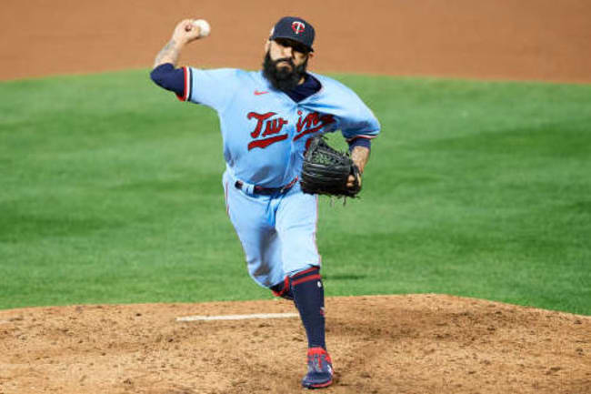 Why Giants' Sergio Romo pitched with kids' autographs on his cap