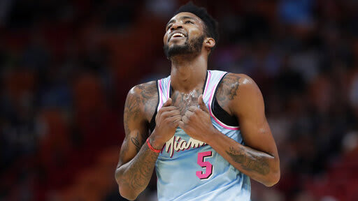Derrick Jones Jr Wins 2020 Nba Slam Dunk Contest Full Scores And Reaction Bleacher Report Latest News Videos And Highlights