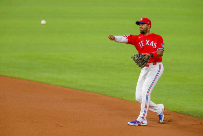 Watch: Ex-Rangers SS Elvis Andrus reaches 2,000 career hits with