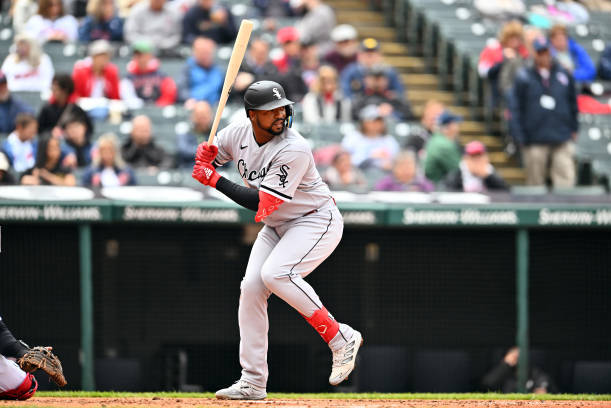 WATCH: White Sox's Eloy Jimenez blasts 428-foot home run to center