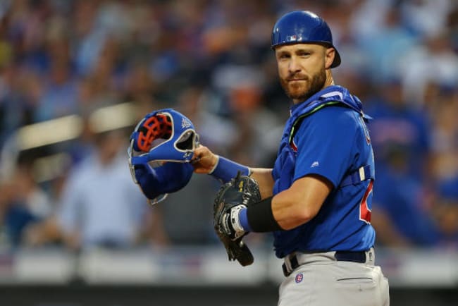 Braves sign veteran catcher Lucroy to minor-league contract