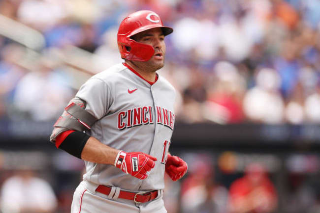 Joey Votto gives incredible mic'd up interview during Reds' season opener -  Sports Illustrated