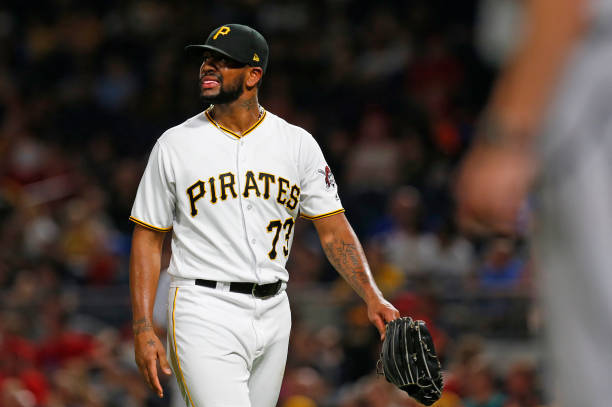 Pirates' Felipe Rivero collecting supplies to sneak into Venezuela