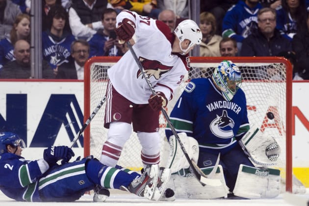 Former Vancouver Canuck Roberto Luongo announces retirement - Burnaby Now