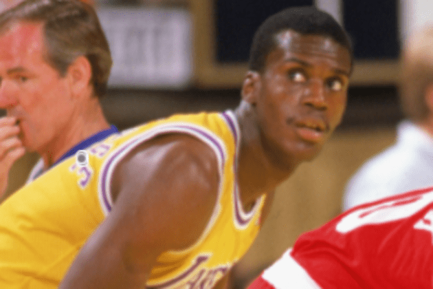 NBA 2K17 - Michael Jordan and Orlando Woolridge Highlights with 85