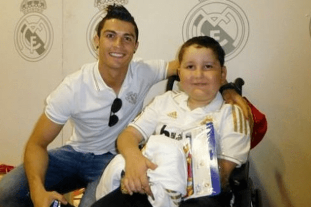 Un niño con cáncer recobra la esperanza de vivir gracias a la ayuda de  Cristiano Ronaldo