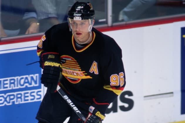 Pavel Bure of the Vancouver Canucks looks on against the New Jersey News  Photo - Getty Images