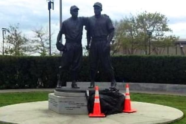 Statue of Jackie Robinson and Pee Wee Reese outside MCU Pa…