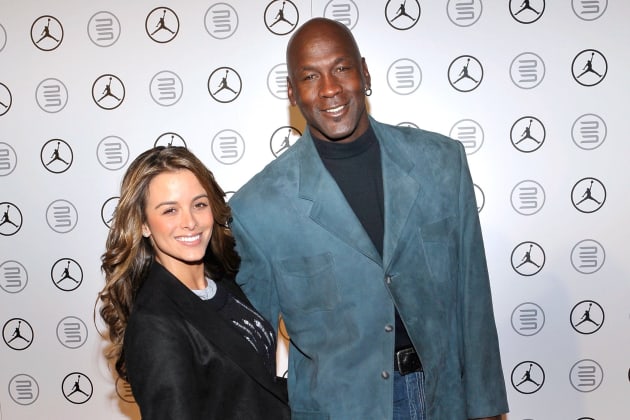 Michael Jordan s Wife Yvette Gives Birth to Twin Daughters News