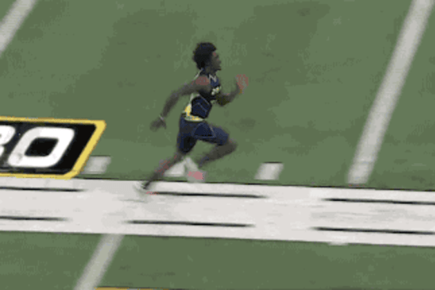 Dri Archer Turns Heads in 40