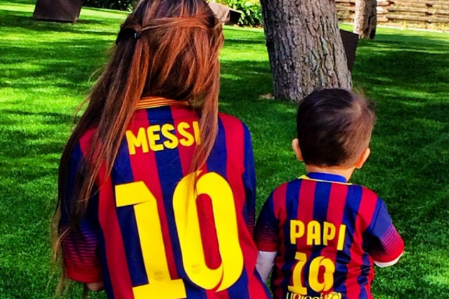 Aantrekkingskracht Broer sjaal Lionel Messi's Son Thiago Has an Adorable Personalised Barcelona Shirt |  News, Scores, Highlights, Stats, and Rumors | Bleacher Report