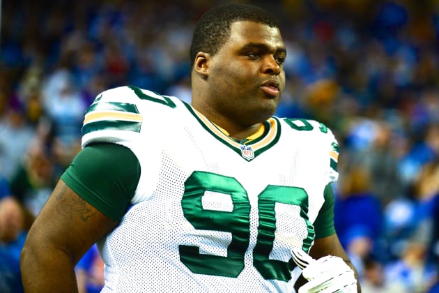 B.J. Raji Reportedly out for Season with Torn Bicep Injury