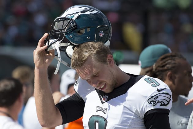 Nick Foles Can't Stop Winning — and It Puts the Eagles in a Difficult  Situation As His Free Agency Looms
