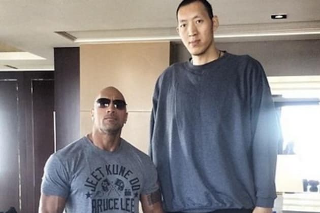 lave et eksperiment udskiftelig koncert The Rock Takes a Photo with 7'9" Basketball Player Sun Ming Ming | News,  Scores, Highlights, Stats, and Rumors | Bleacher Report