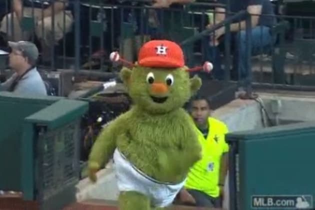 Astros Mascot Orbit Goes Streaking Across Minute Maid Park for His