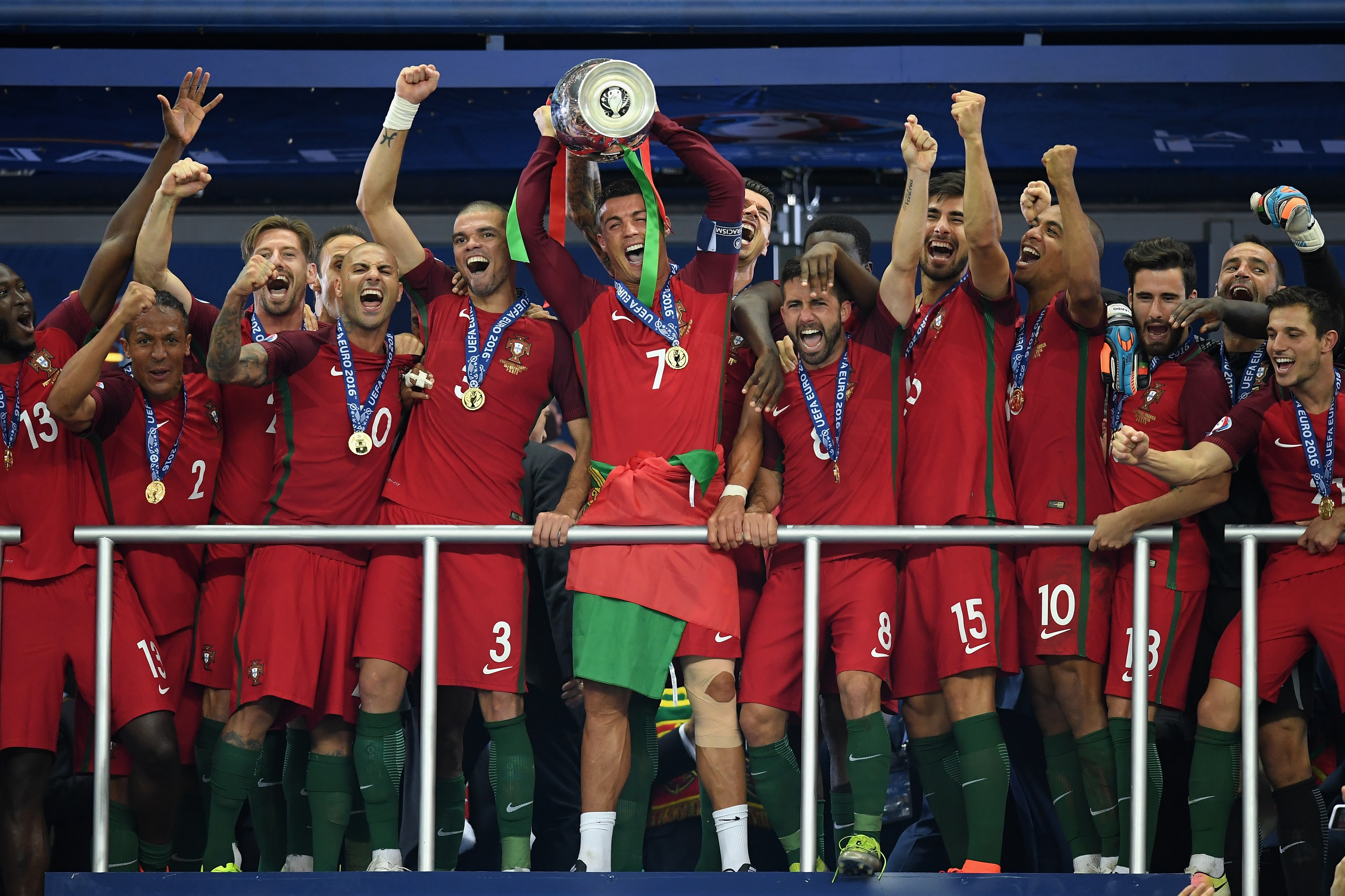 Portugal Vs France Celebration Highlights Twitter Reaction For Euro 16 News Scores Highlights Stats And Rumors Bleacher Report