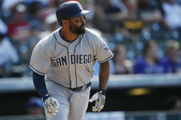 Padres reportedly trade Matt Kemp to Braves for Hector Olivera