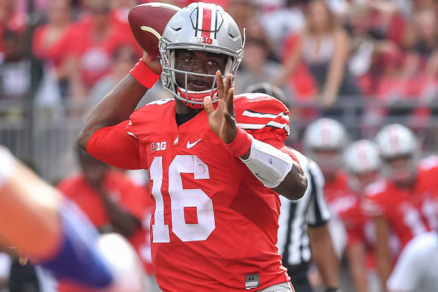 J.T. Barrett Breaks Ohio State Record for Career Passing