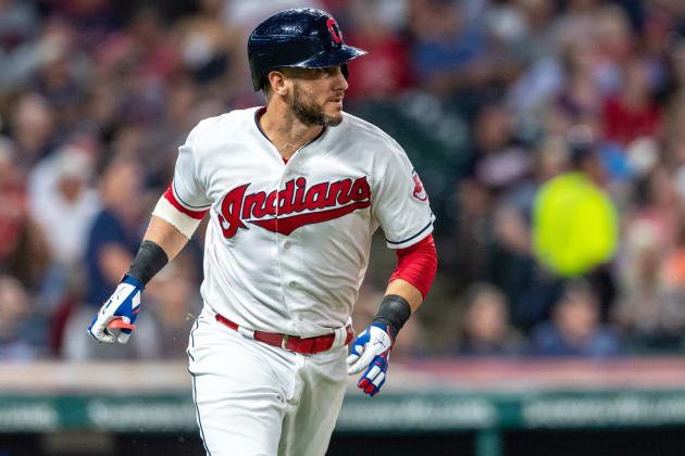 AP source: Indians, Yan Gomes agree to contract