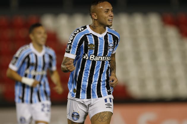 Everton top soares jersey