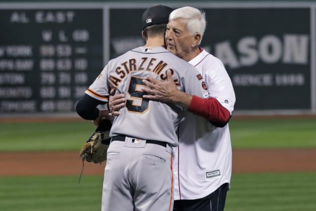 Video: Red Sox Legend Carl Yastrzemski Throws 1st Pitch to