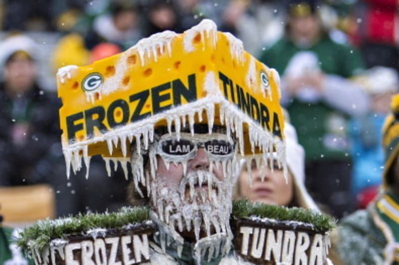 Images From A Snowy Day At Lambeau Field Bleacher Report Latest News Videos And Highlights