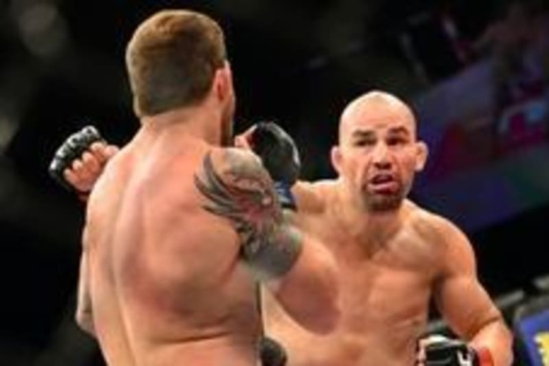 Chuck Liddell Thinks Glover Teixeira Will Finish Jon Jones Early At Ufc 172 Bleacher Report Latest News Videos And Highlights