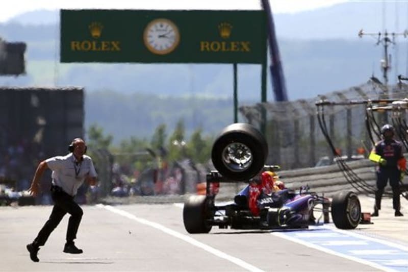The Evolution Of Formula 1 Pit Stops Speed And Consistency Bleacher Report Latest News Videos And Highlights
