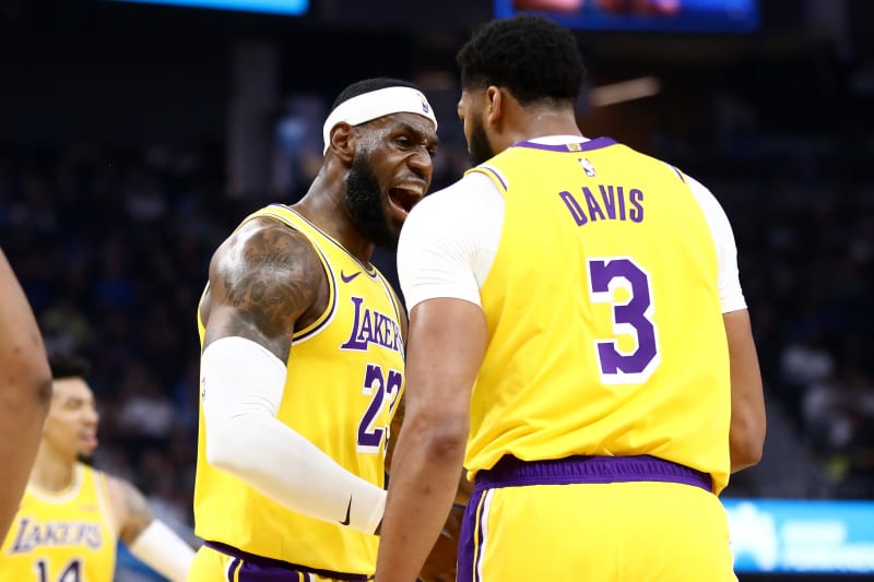 Dwight S Presence Will Be Reminder Of What S At Stake For Lakers Anthony Davis Bleacher Report Latest News Videos And Highlights