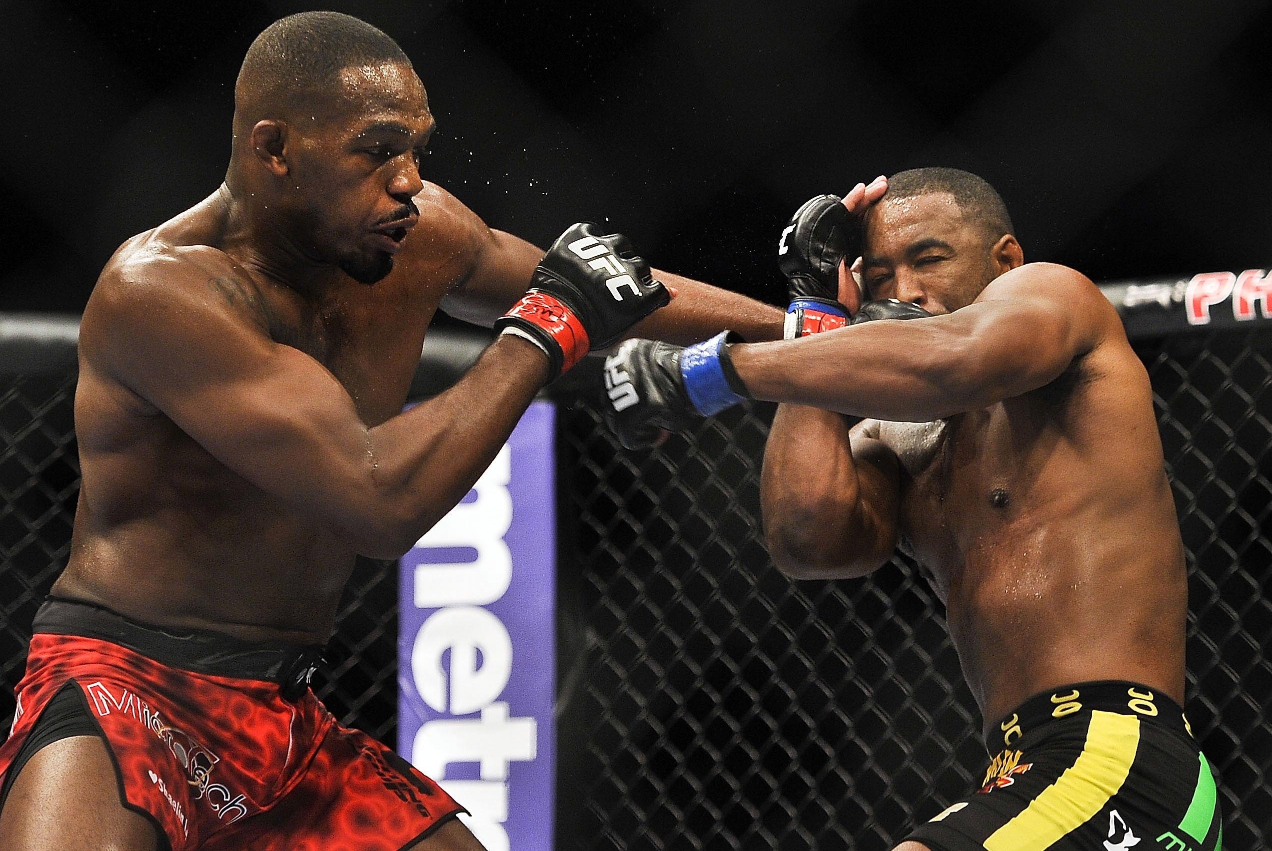 Jon Jones Reach Height And Size What S The Fuss Bleacher Report Latest News Videos And Highlights