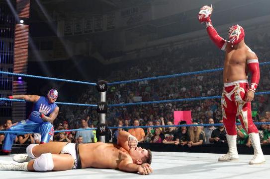 Wwe Sin Cara And Rey Mysterio In Same Storyline Could Lead To Great Things Bleacher Report Latest News Videos And Highlights As per reports from wrestlinginc.com, while the match was going on, sin cara took a backdrop and his mask came off his face, accidentally. wwe sin cara and rey mysterio in same