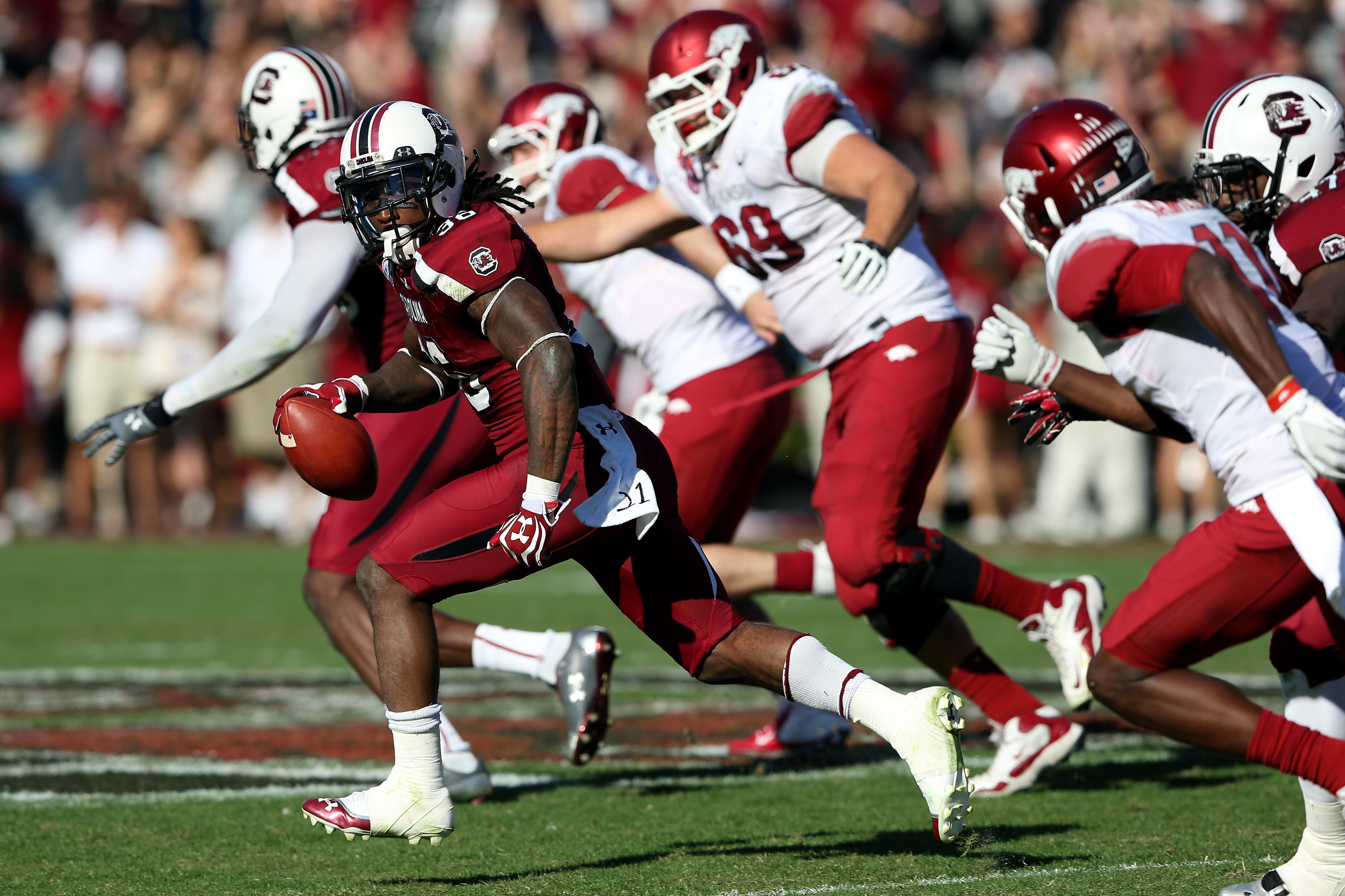 South Carolina Football D J Swearinger Makes Big Plays But Draws Big Penalties Bleacher Report Latest News Videos And Highlights