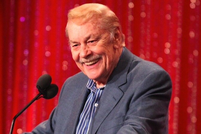La Lakers Honor Legendary Owner Jerry Buss With New Patch On Jersey Bleacher Report Latest News Videos And Highlights