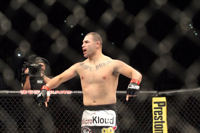 Cain Velasquez Vs Cheick Kongo Full Fight Video Why Cain Velasquez Won T Be The Greatest Ufc Heavyweight Champion Bleacher Report Latest News Videos And Highlights