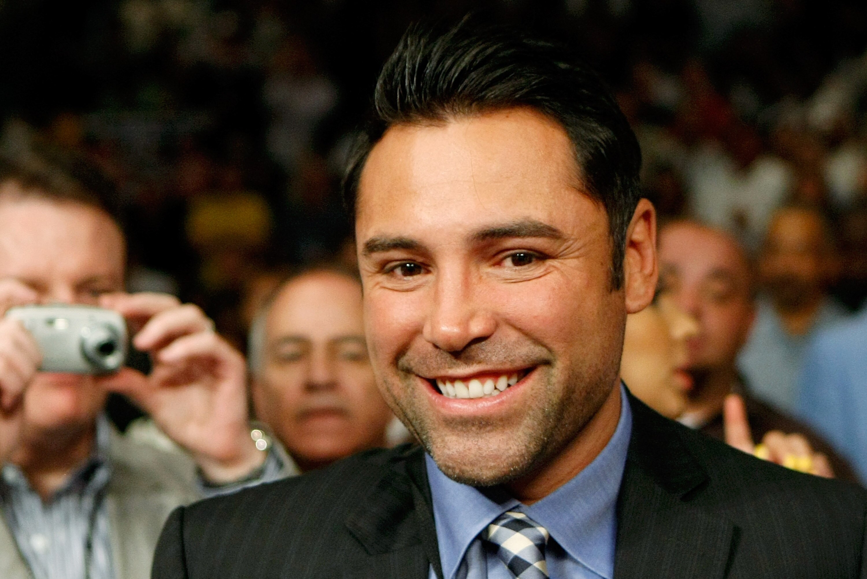 Is Oscar De La Hoya Better As A Promoter Than He Was As A Boxer Bleacher Report Latest News Videos And Highlights